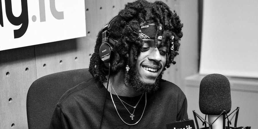 what is 6lack net worth - Ilustrasi 3