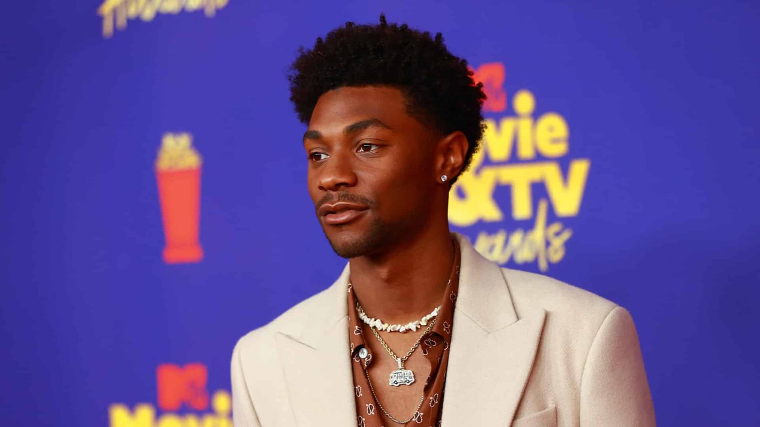 What is Jonathan Daviss doing now? Height, Girlfriend, Net Worth - Net