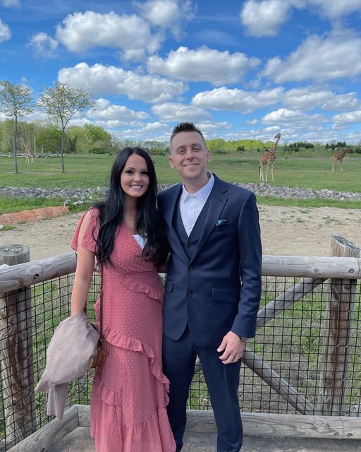 Meet Roman Atwood's wife Brittney Atwood: Age, Height, Leaks - Net ...
