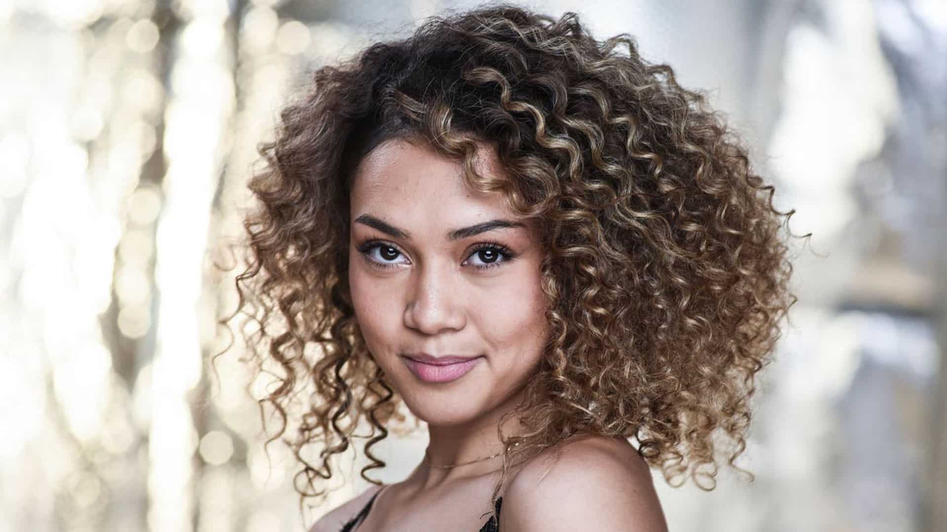 What is Kamaia Fairburn Famous for? Her Age, Height, Dating - Net Worth