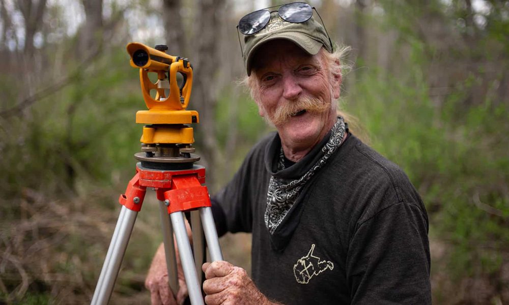 What happened to Johnny Jett of “Barnwood Builders”? Net Worth Post