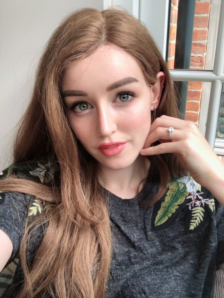 YouTuber Clare Siobhan Wiki: Husband, Net Worth, Height, Age - Net ...