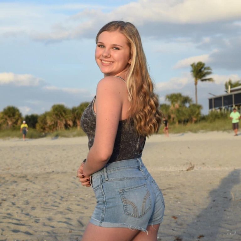 How old is Ella Anderson? Age, Height, Boyfriend, Parents, Wiki Net