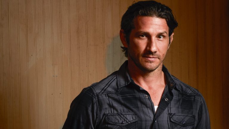 About Wil Willis: From Army Ranger to “Forged in Fire” Host - Net Worth