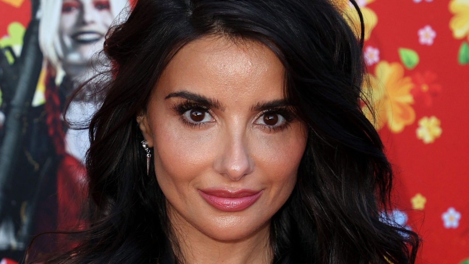 What is Mikaela Hoover doing now? Height, Husband, Net Worth Net