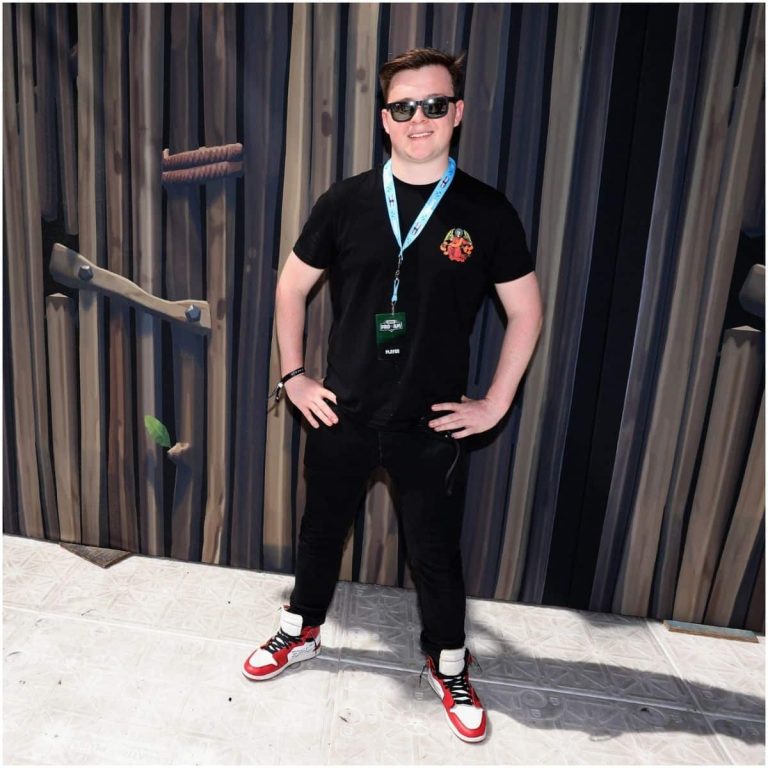 YouTuber Muselk Wiki: Age, Height, Real Name, Net Worth, Wife - Net ...