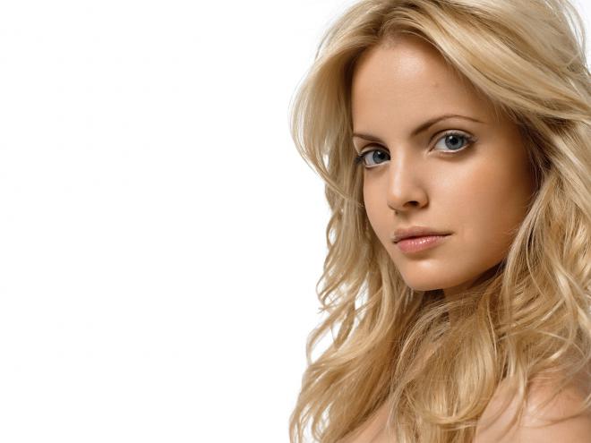 Mena Suvari Net Worth
