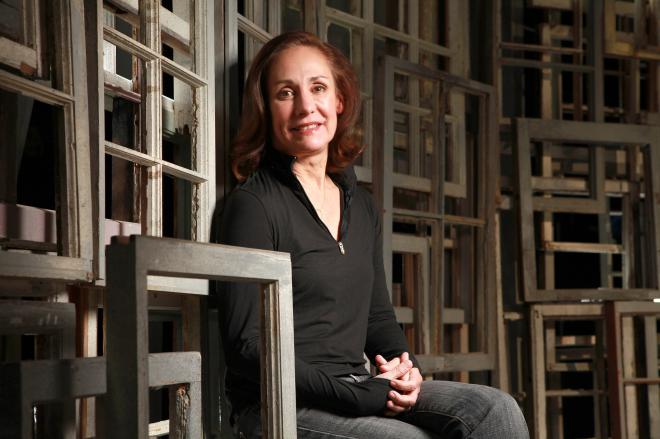 Laurie Metcalf Net Worth
